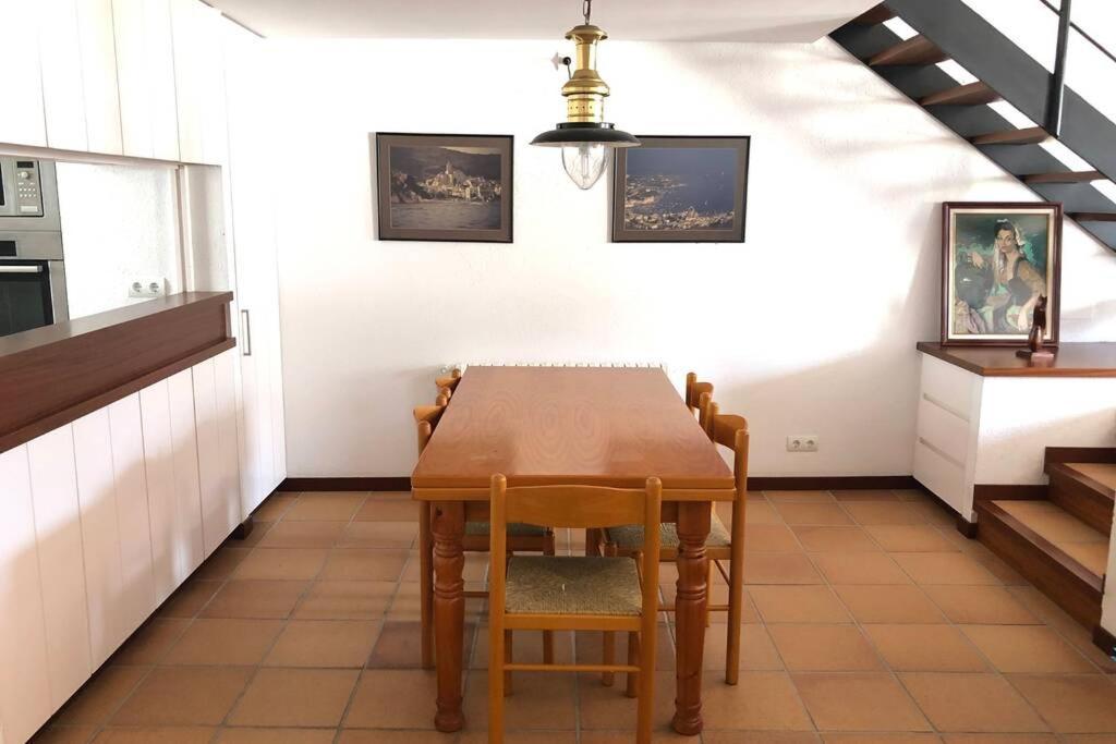 Roques - Casa En Primera Linea De Mar En كاذاكيس المظهر الخارجي الصورة