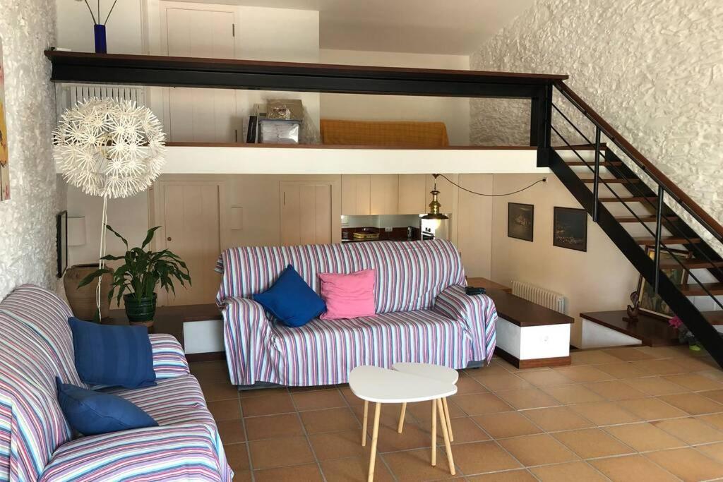 Roques - Casa En Primera Linea De Mar En كاذاكيس المظهر الخارجي الصورة